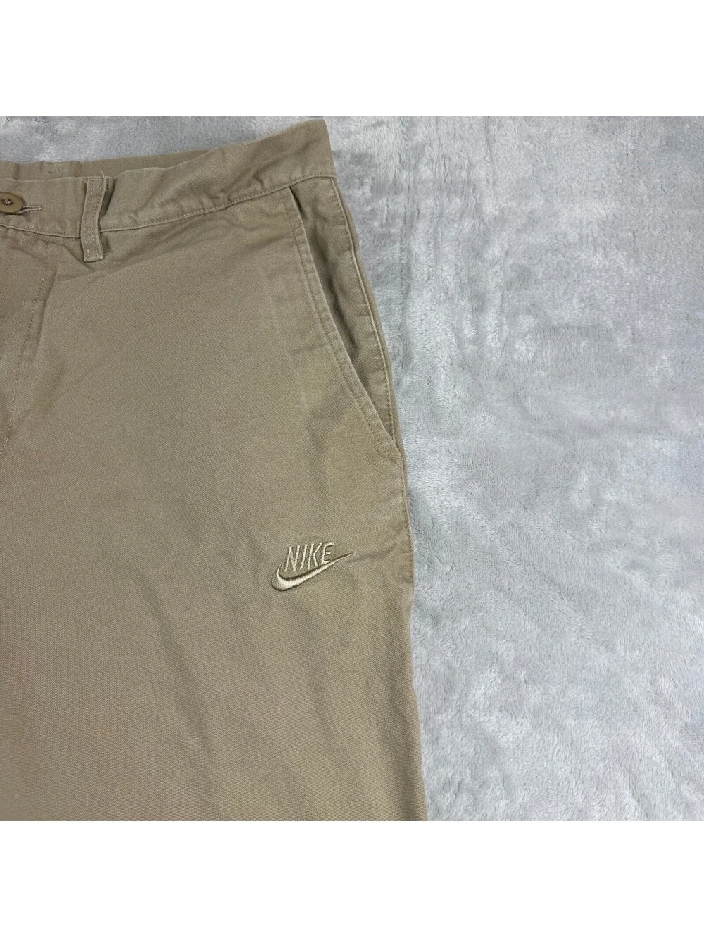 Nike Men's 32x32 Khaki Chino Pants Tan Embroidered Swoosh Casual Straight Leg